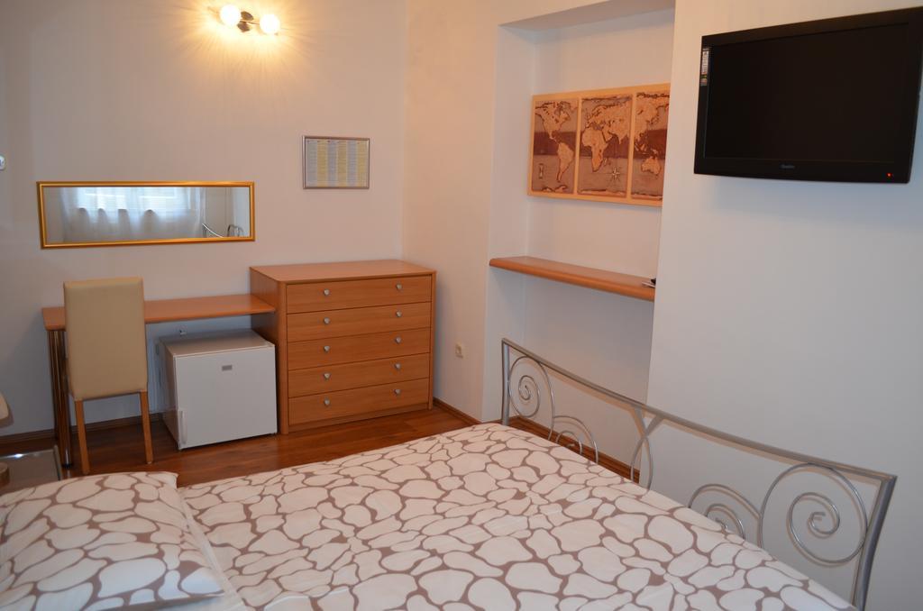 Blue Tree Rooms Split Extérieur photo